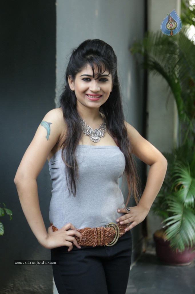 Madhulagna Das Stills - 14 / 83 photos