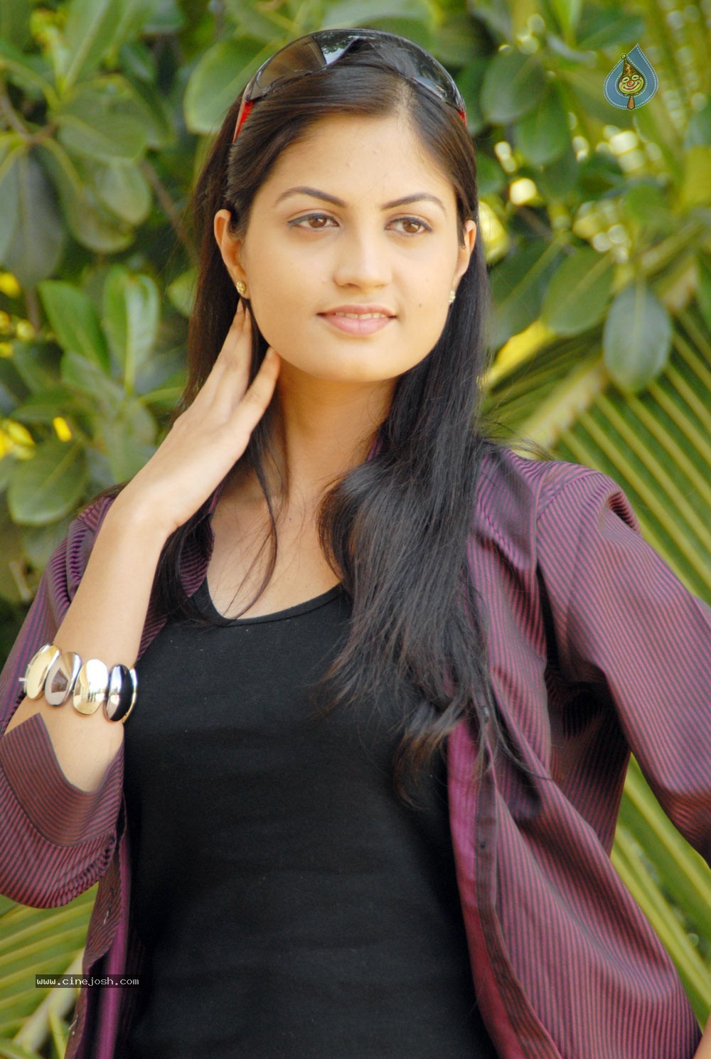 Madhulika Gallery - 15 / 71 photos