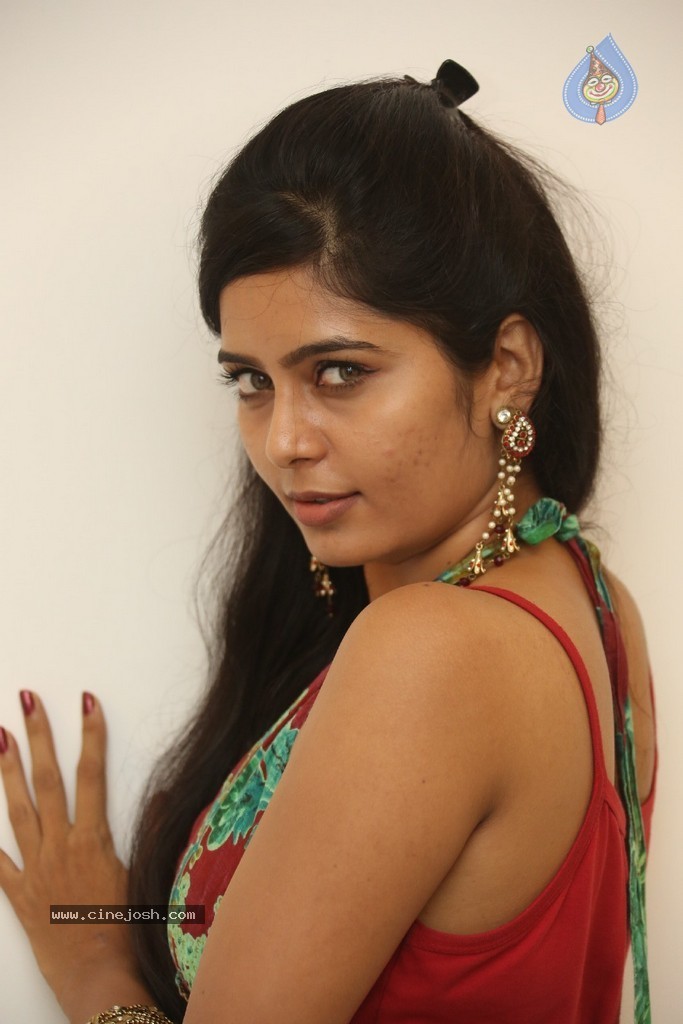 Madhumitha Gallery - 6 / 93 photos