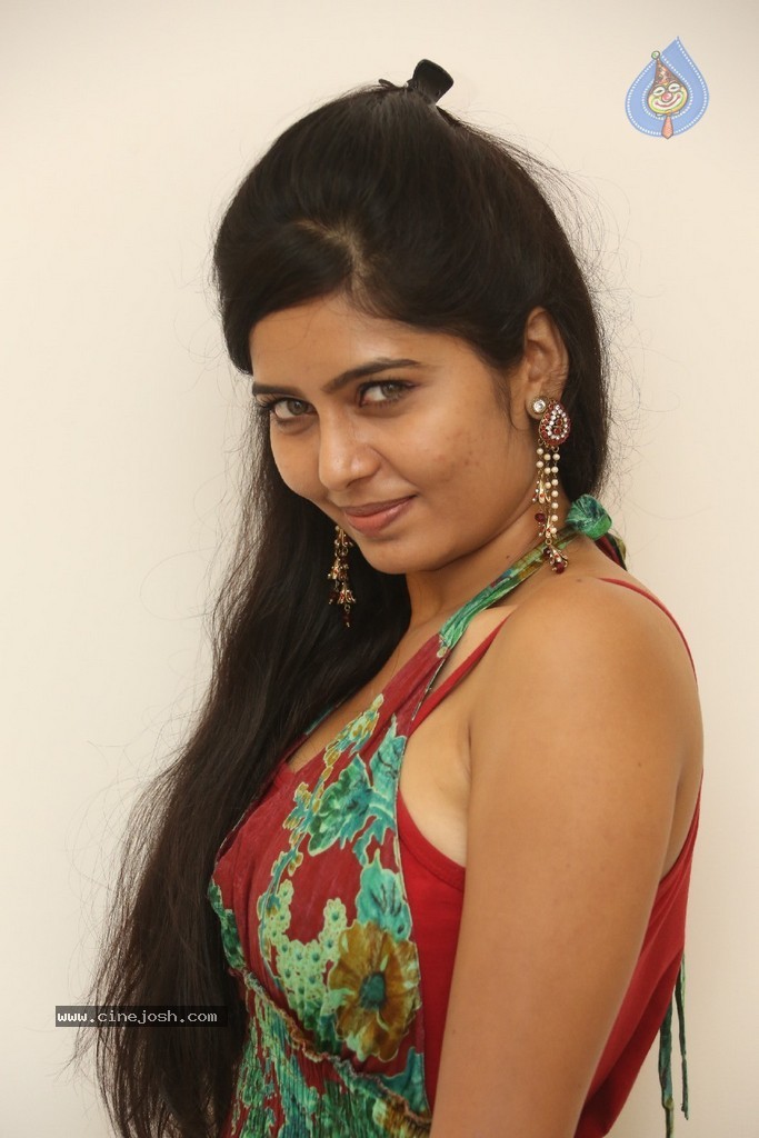 Madhumitha Gallery - 9 / 93 photos