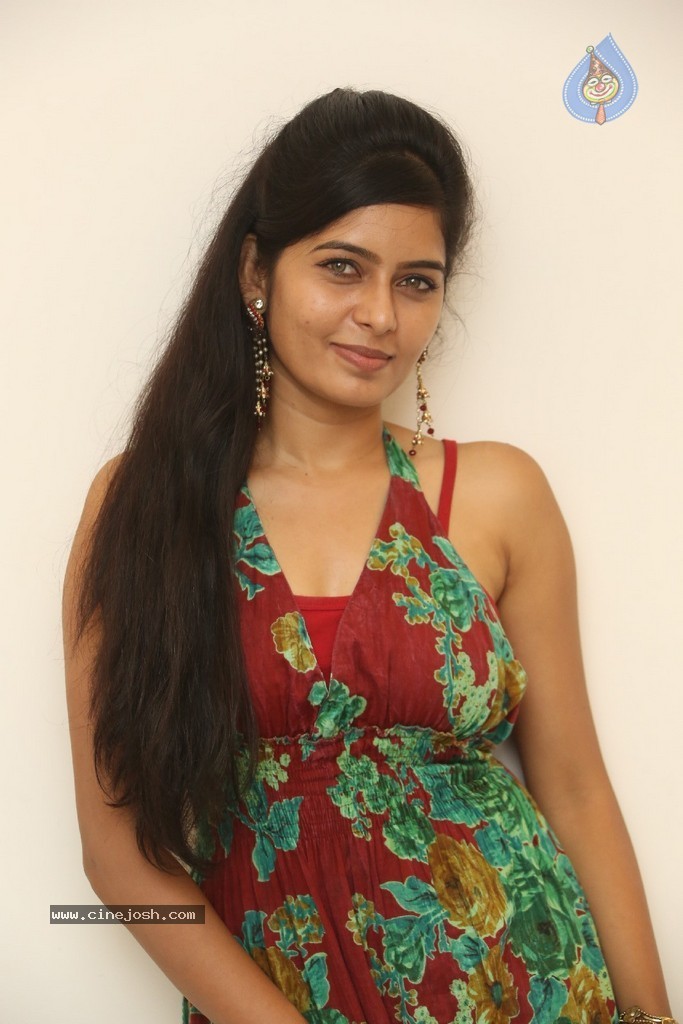 Madhumitha Gallery - 14 / 93 photos