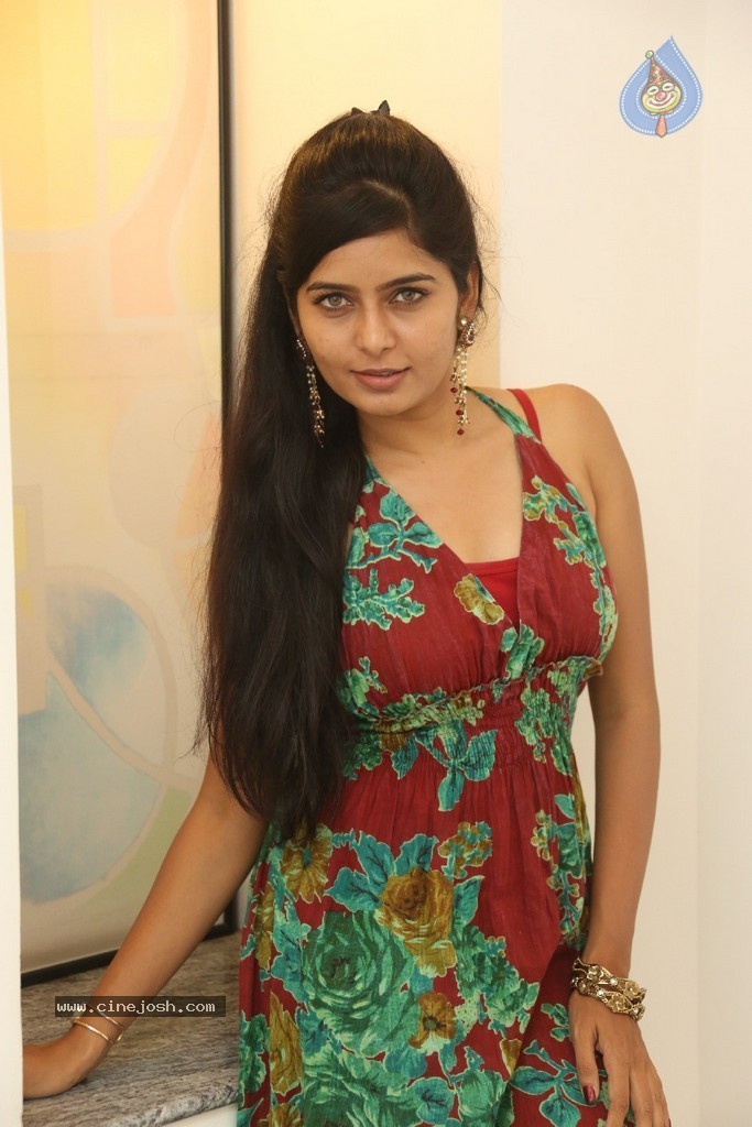 Madhumitha Gallery - 16 / 93 photos