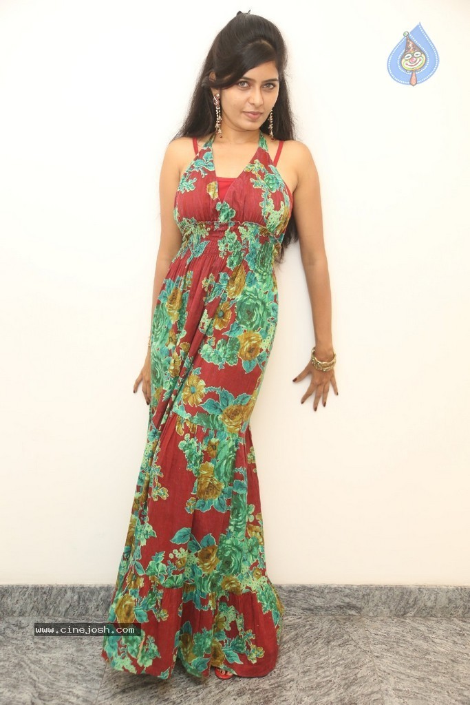 Madhumitha Gallery - 56 / 93 photos