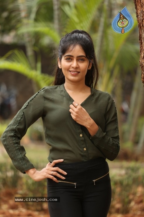 Mihirah Gurupadappa Photos - 16 / 19 photos