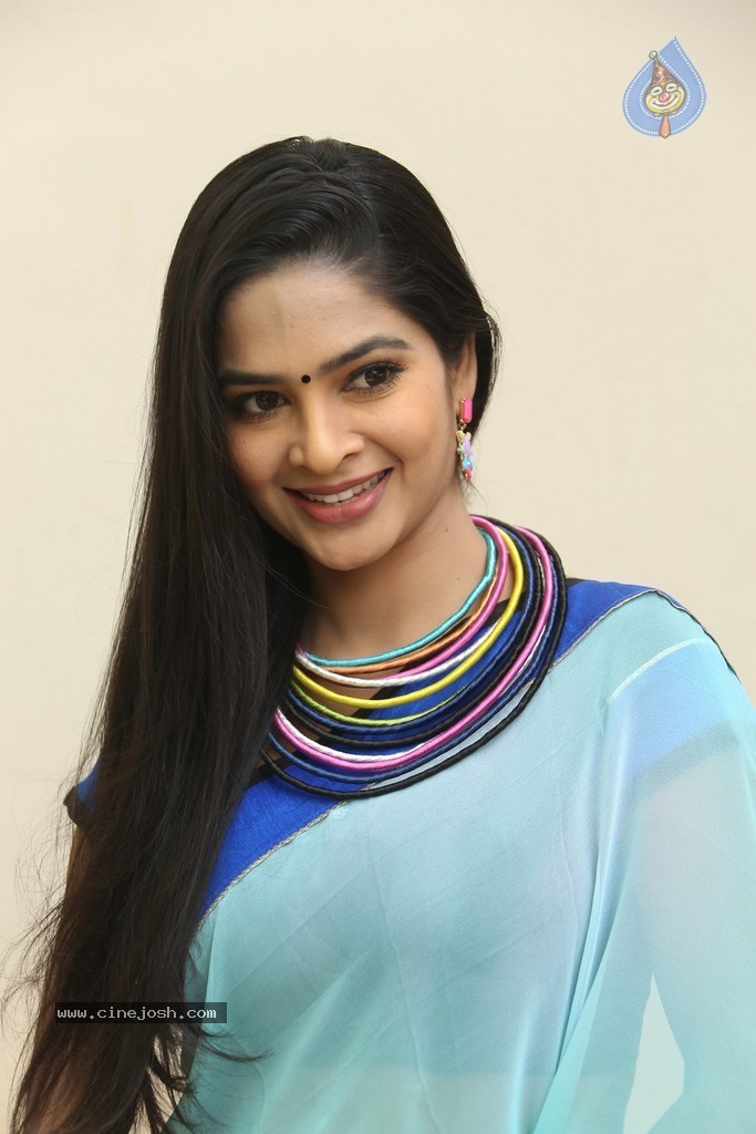 Madhumitha Latest Gallery - 33 / 66 photos