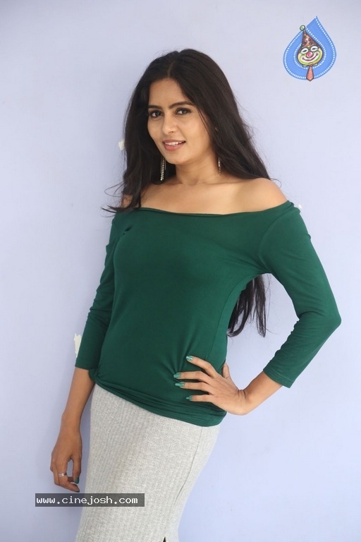 Madhumitha Latest Images - 31 / 32 photos