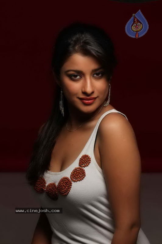 Madhurima Latest Gallery - 2 / 81 photos