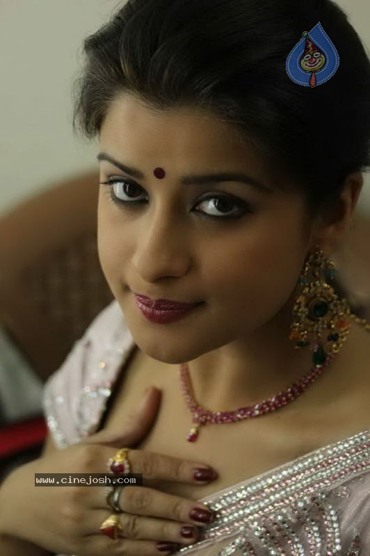 Madhurima Latest Gallery - 20 / 81 photos