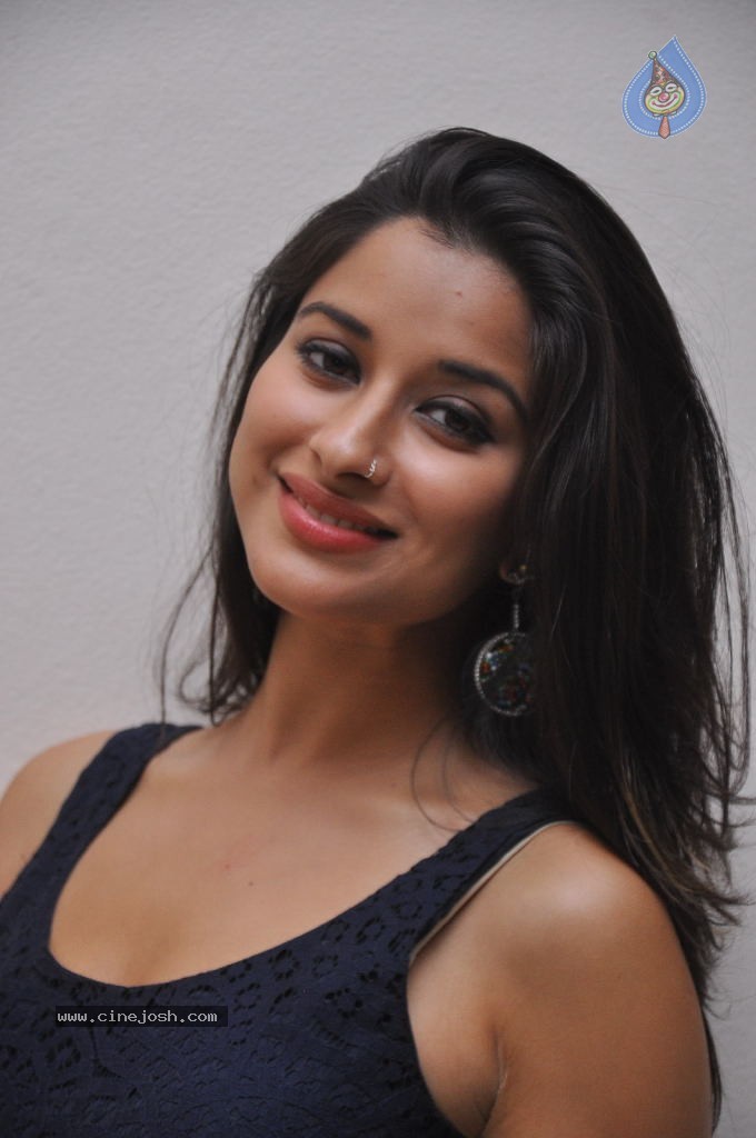 Madhurima Latest Images - 23 / 69 photos