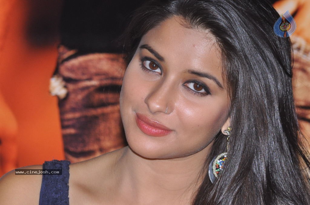 Madhurima Latest Images - 29 / 69 photos