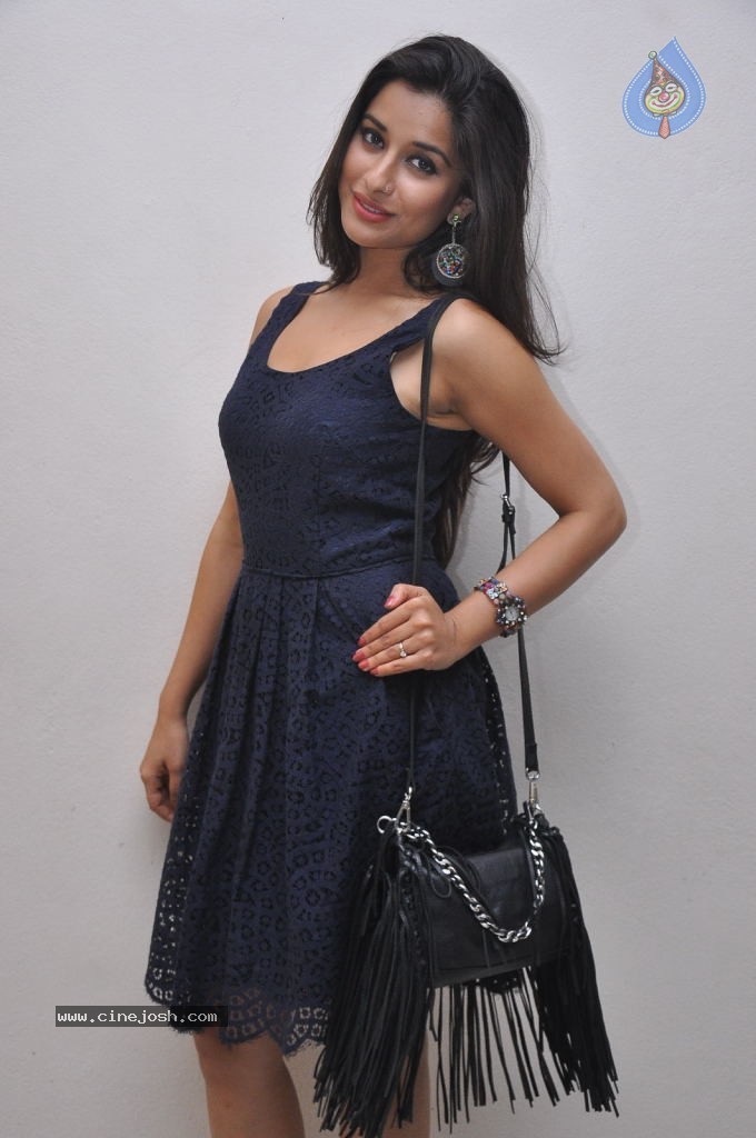 Madhurima Latest Images - 36 / 69 photos