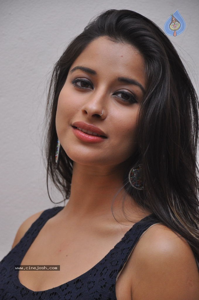 Madhurima Latest Images - 47 / 69 photos