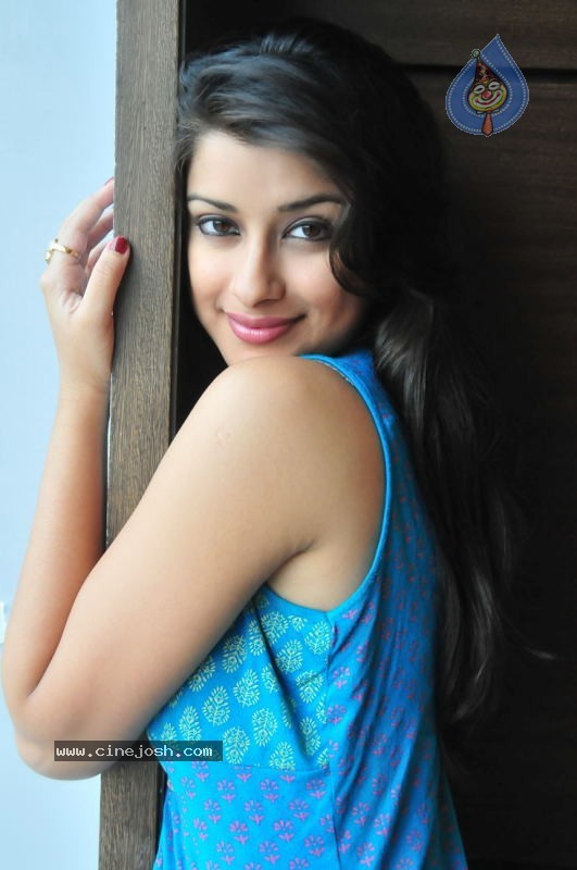 Madhurima Latest Photos - 25 / 108 photos