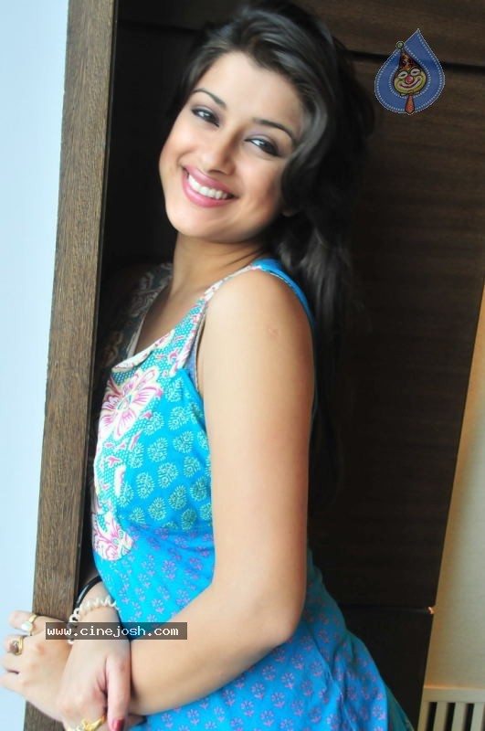 Madhurima Latest Photos - 74 / 108 photos