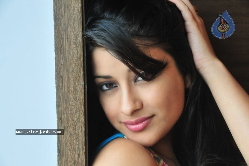 Madhurima Latest Photos - 107 / 108 photos