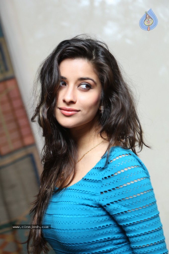 Madhurima Latest Photos - 15 / 48 photos