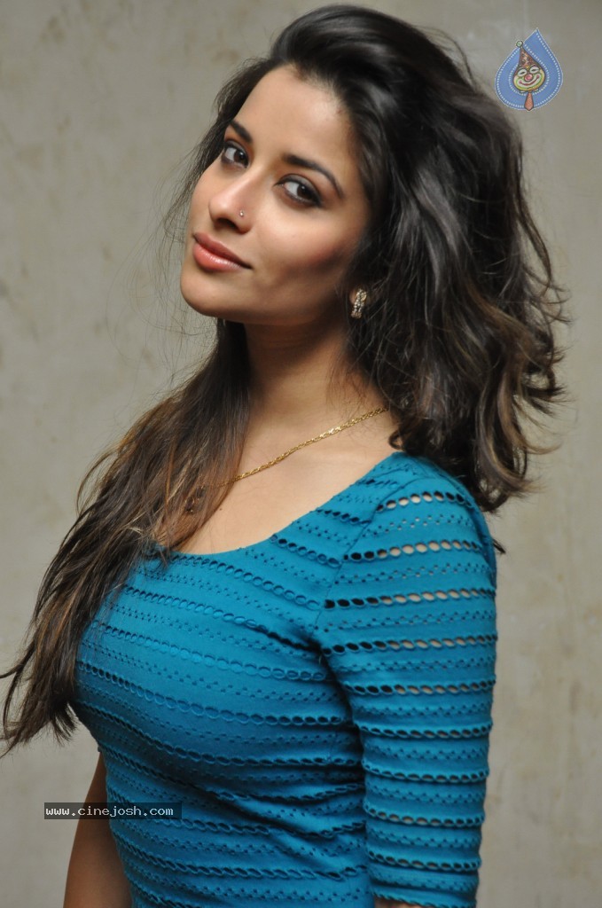 Madhurima Latest Photos - 25 / 48 photos