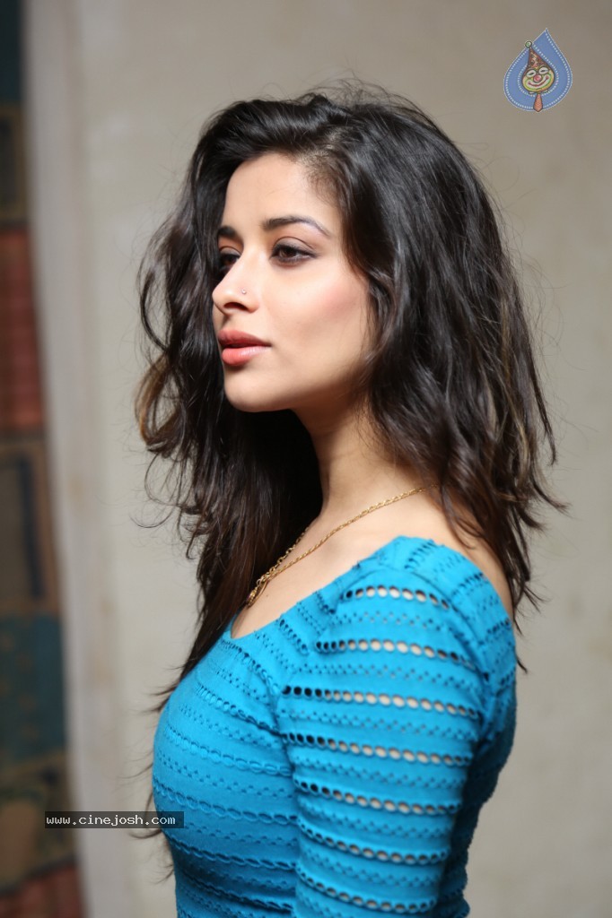 Madhurima Latest Photos - 35 / 48 photos