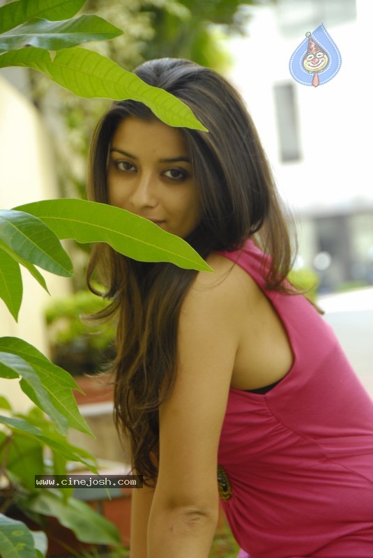 Madhurima Latest Stills - 8 / 75 photos