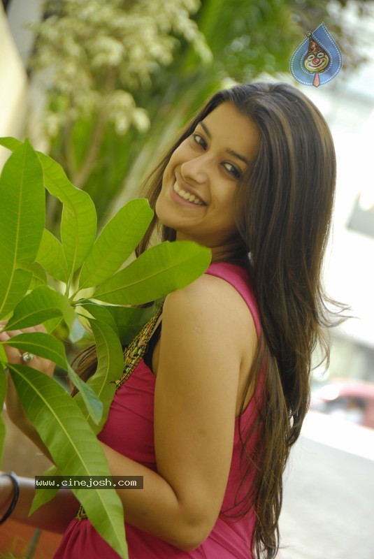 Madhurima Latest Stills - 26 / 75 photos