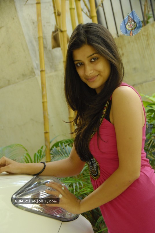 Madhurima Latest Stills - 30 / 75 photos