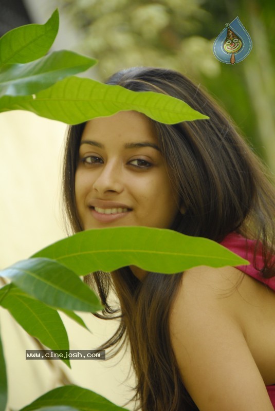 Madhurima Latest Stills - 69 / 75 photos