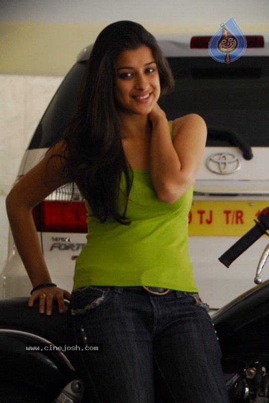 Madhurima New Stills - 40 / 170 photos