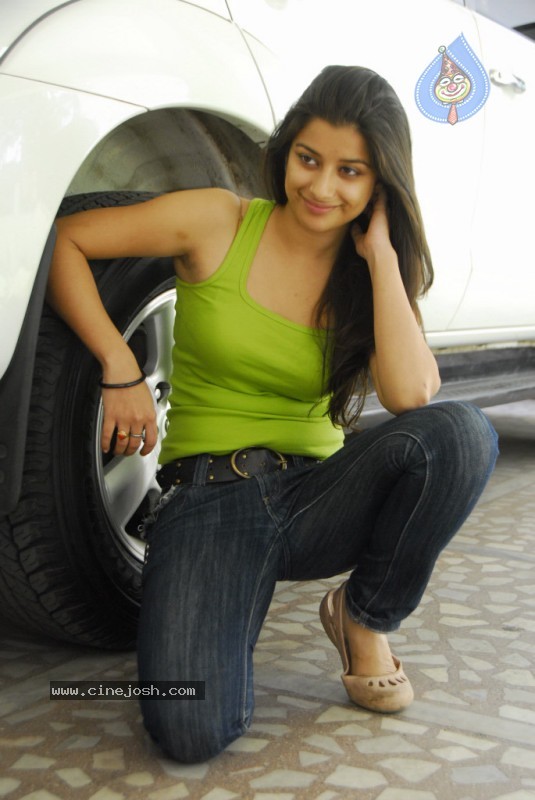 Madhurima New Stills - 153 / 170 photos