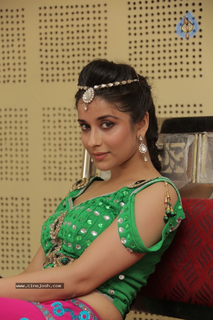 Madhurima New Stills - 59 / 68 photos