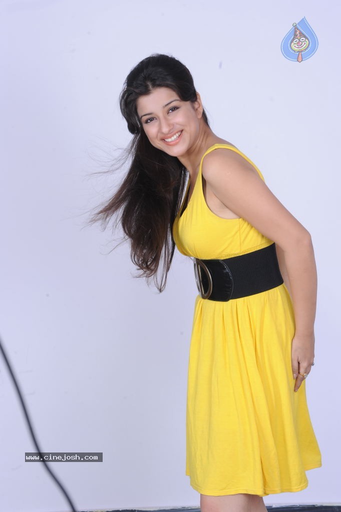 Madhurima Photos - 46 / 102 photos