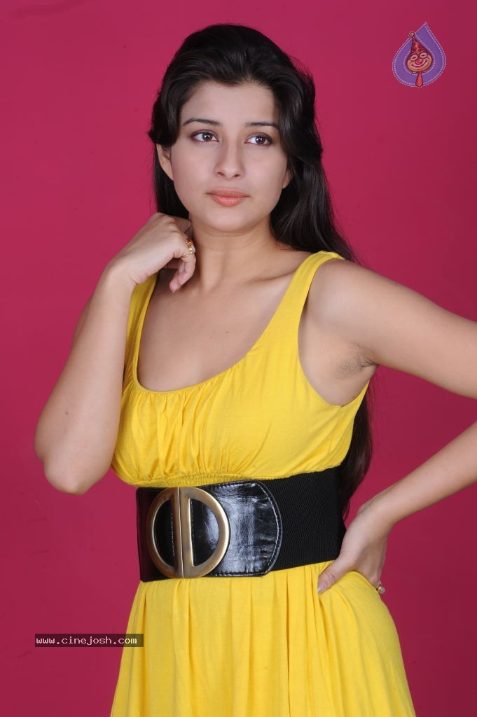 Madhurima Photos - 79 / 102 photos