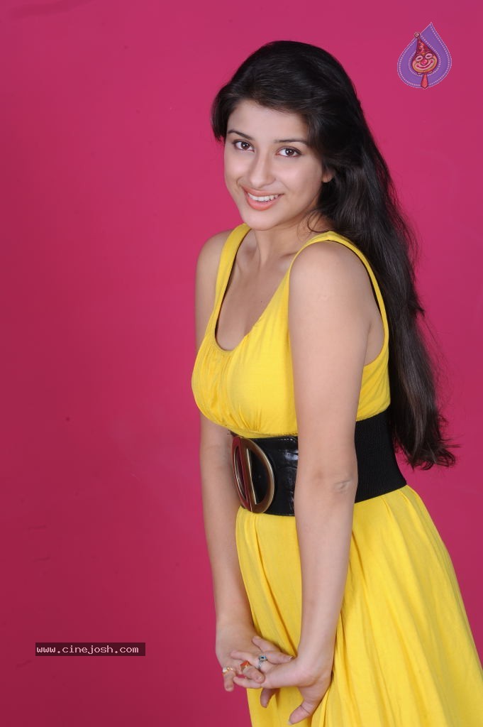 Madhurima Photos - 93 / 102 photos