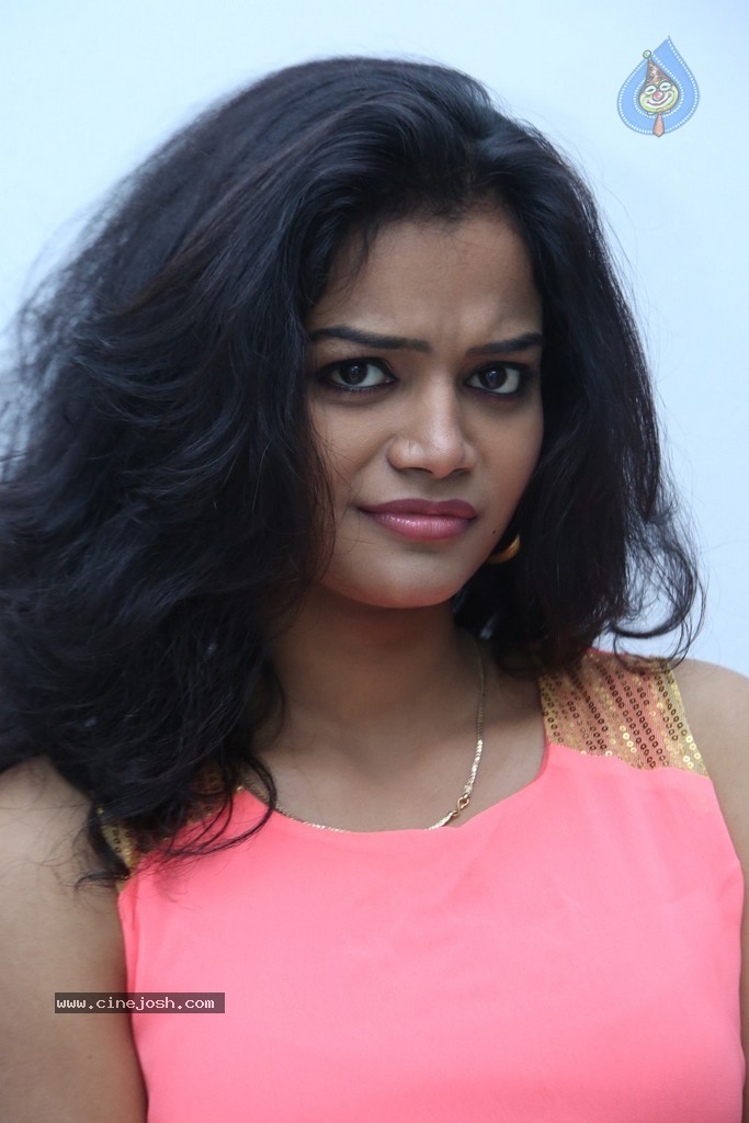 Maheswari New Photos Photo 5 Of 73