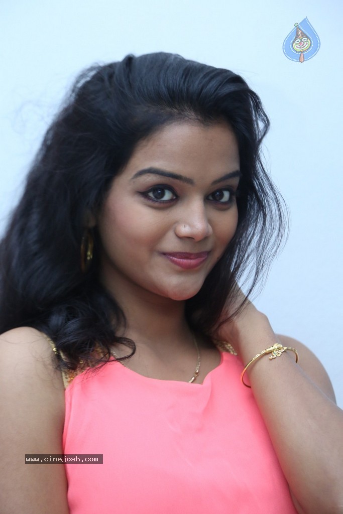 Maheswari New Photos - 30 / 73 photos