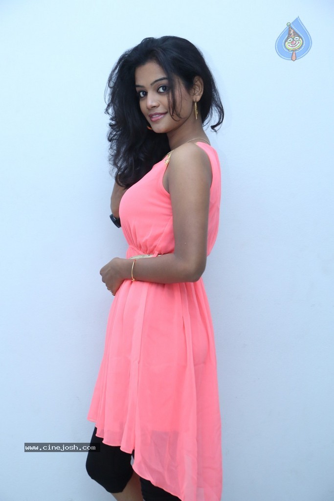 Maheswari New Photos - 46 / 73 photos