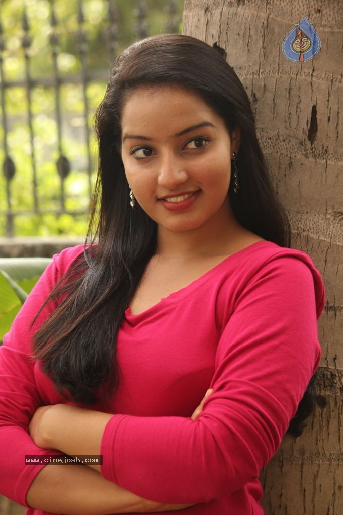 Malavika Menon Stills - 22 / 33 photos