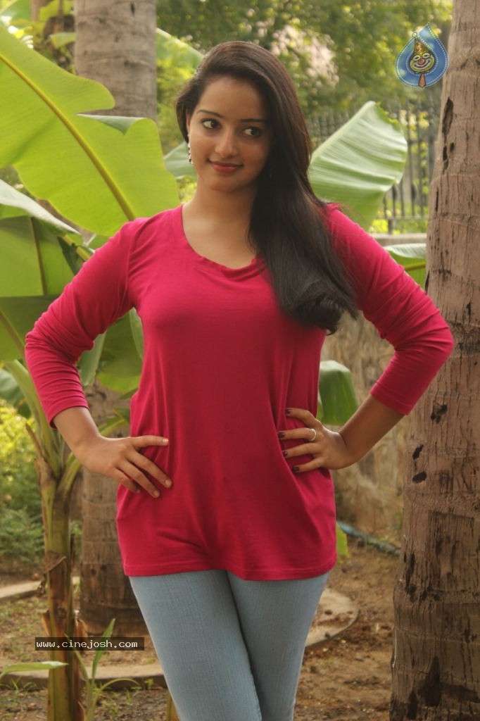 Malavika Menon Stills - 29 / 33 photos