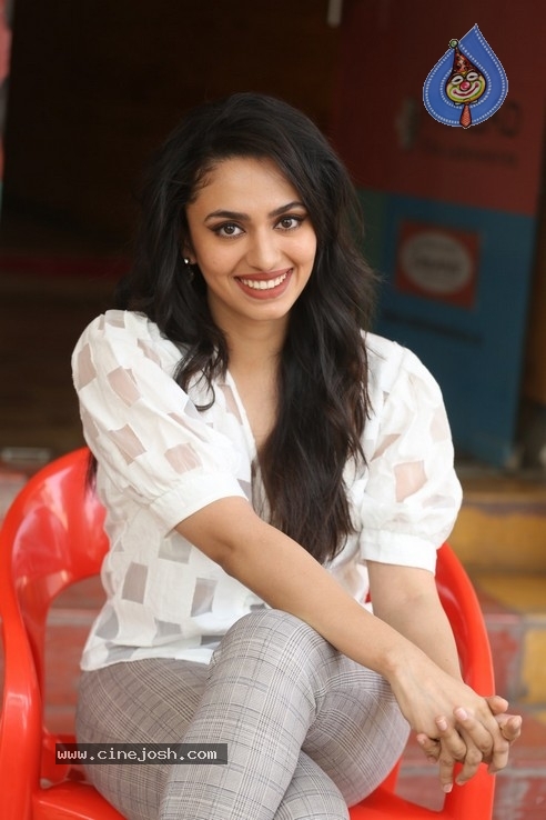 Malavika Nair Photos - 16 / 41 photos