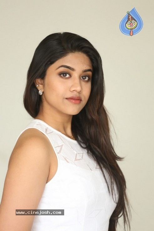 Malavika Satheesan Stills - 24 / 36 photos