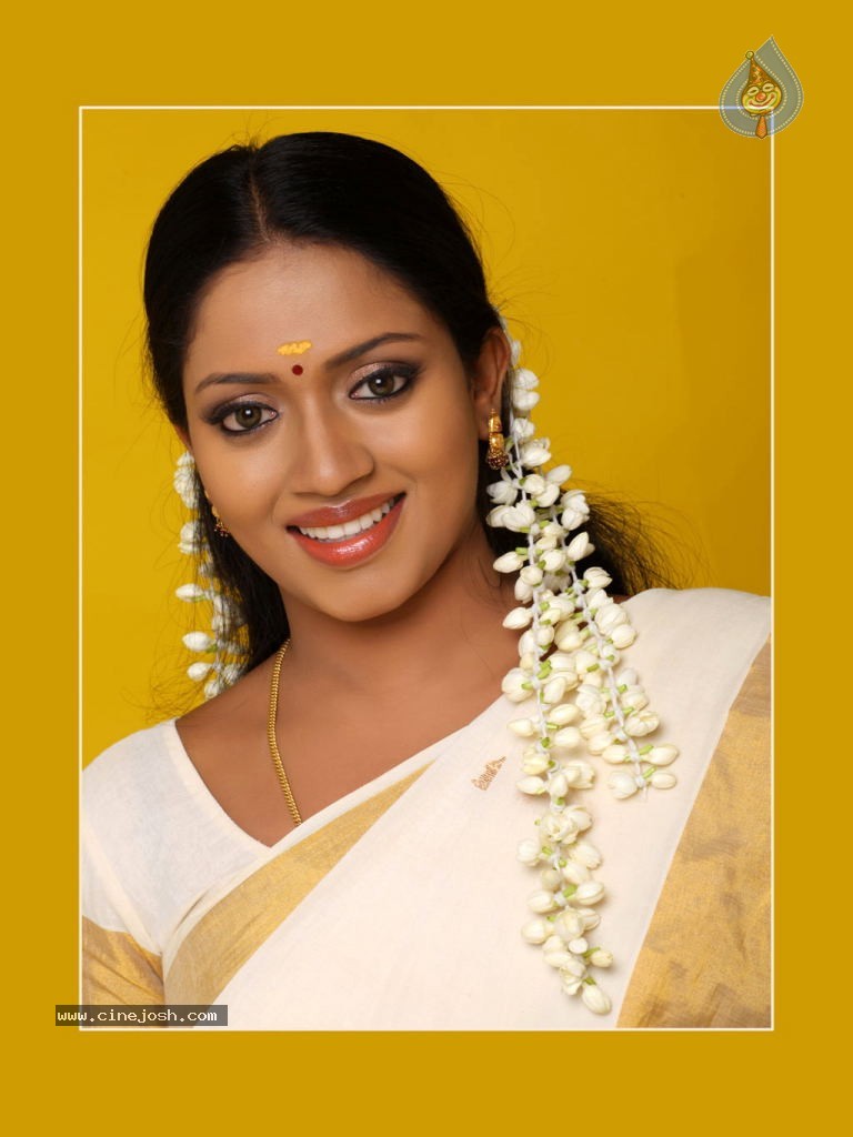 Mallika Portfolio Stills - 6 / 54 photos