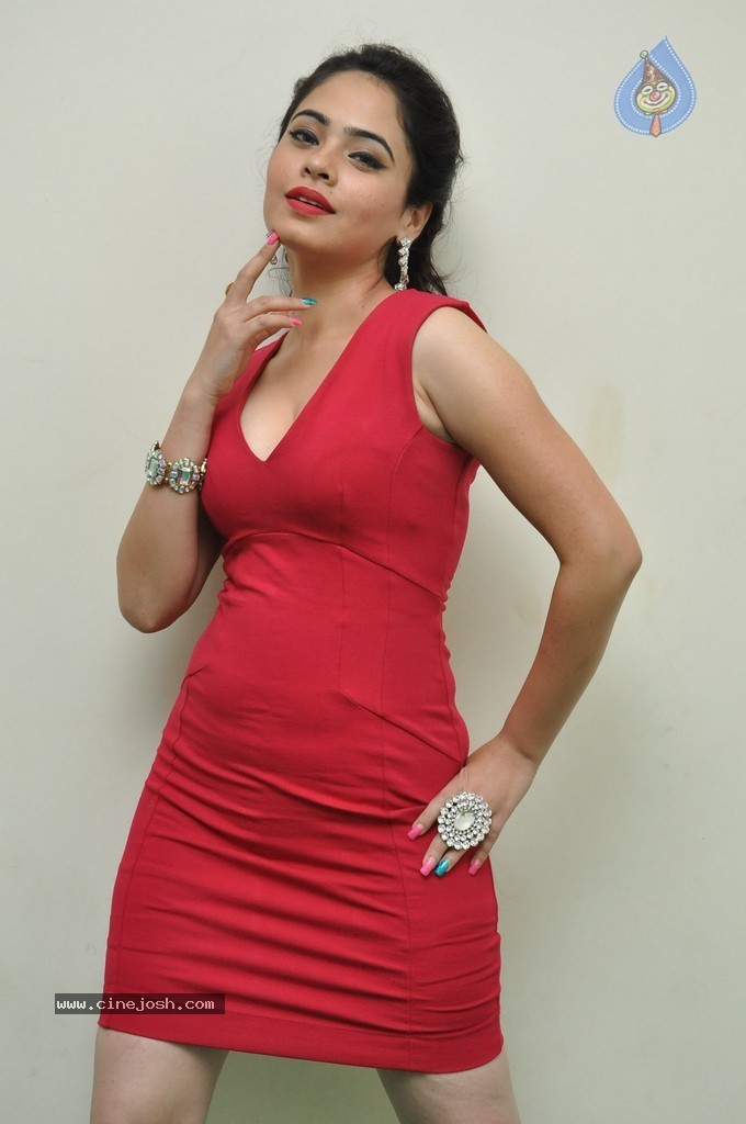 Malobika Banerjee Stills - 59 / 99 photos