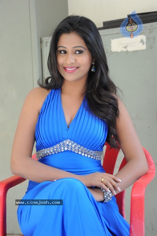 Manali Rathod Stills - 23 / 85 photos