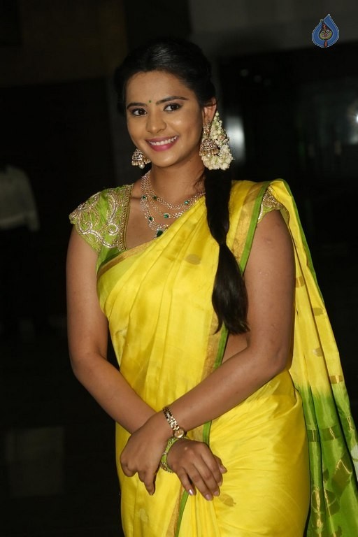 Manasa Latest Photos - 26 / 36 photos