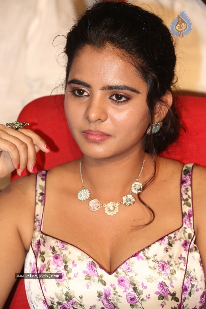 Manasa New Pics - 28 / 70 photos