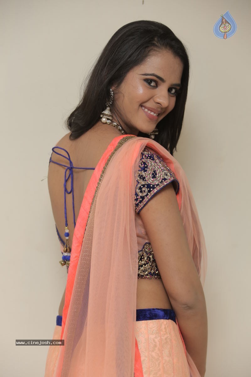 Manasa New Stills - 53 / 77 photos