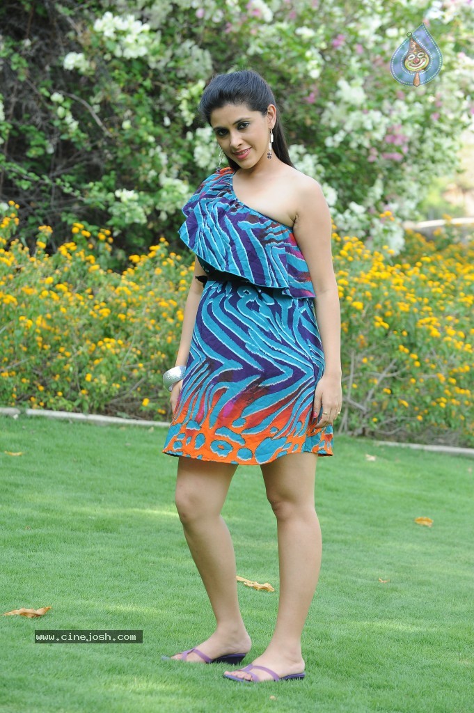 Manasi Photos - 29 / 46 photos