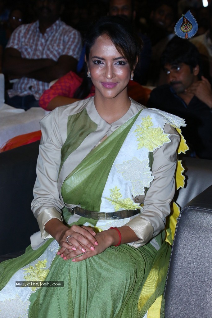 Manchu Lakshmi Stills - 9 / 59 photos