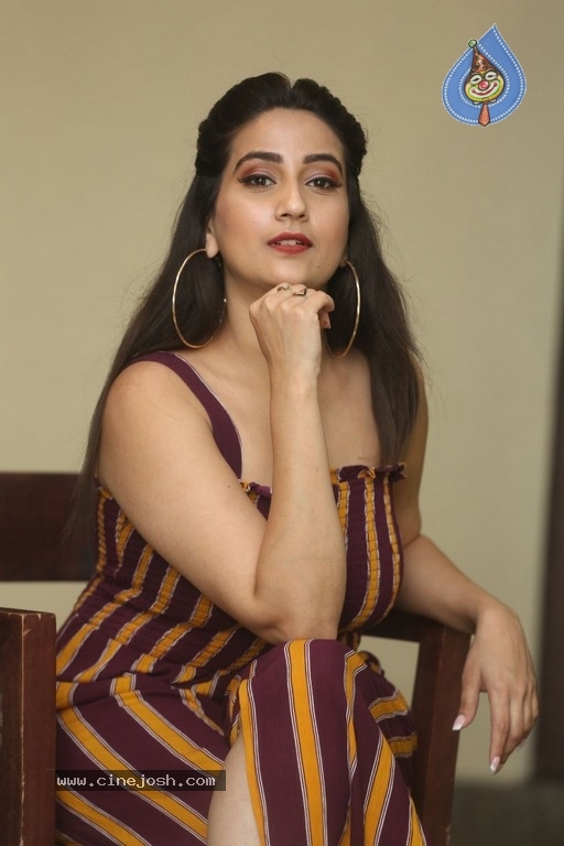 Manjusha Images - 10 / 12 photos