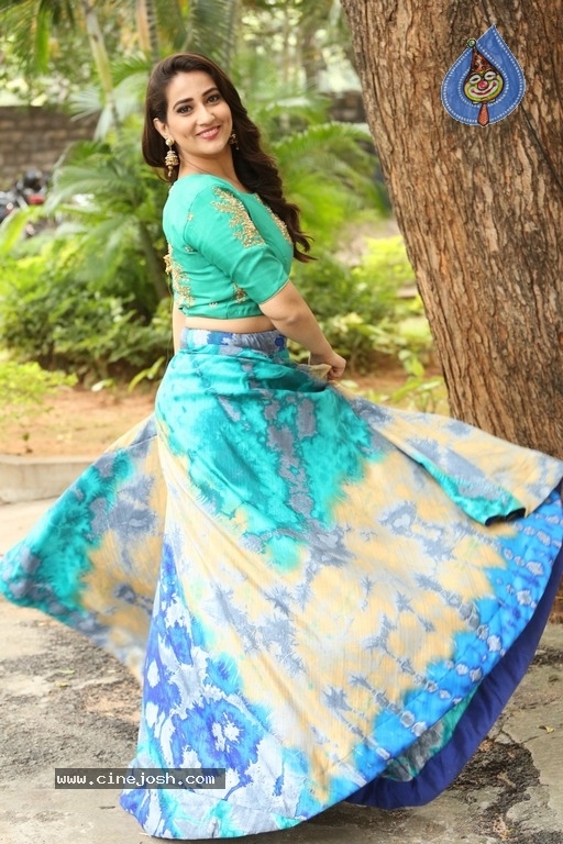 Manjusha Latest Gallery - 10 / 21 photos