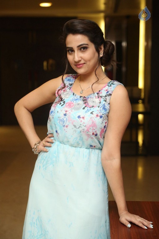 Manjusha Latest Gallery - 24 / 40 photos